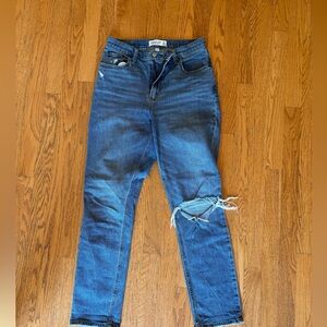 Abercrombie & Fitch 90’s Slim Straight Ultra High Rise Size 28/6
